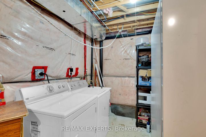 Photo 27 at 43 Carter Street, Bradford, Bradford West Gwillimbury
