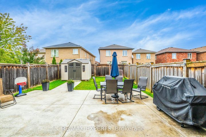 Photo 28 at 43 Carter Street, Bradford, Bradford West Gwillimbury
