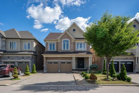 Photo 3 at 61 Ross Vennare Crescent, Kleinburg, Vaughan
