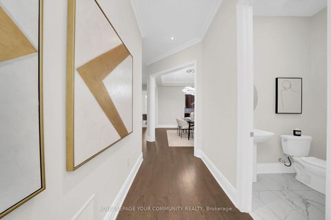 Photo 7 at 61 Ross Vennare Crescent, Kleinburg, Vaughan