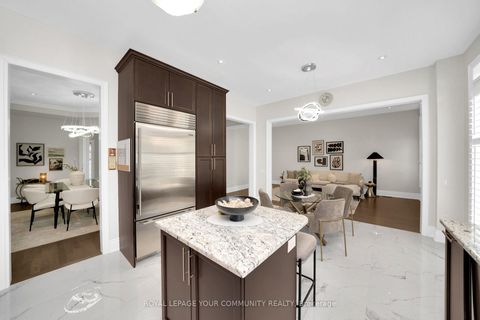 Photo 21 at 61 Ross Vennare Crescent, Kleinburg, Vaughan