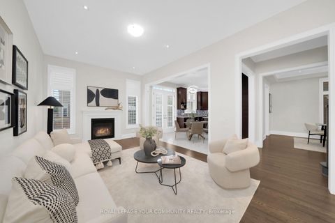 Photo 25 at 61 Ross Vennare Crescent, Kleinburg, Vaughan