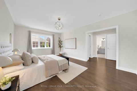 Photo 31 at 61 Ross Vennare Crescent, Kleinburg, Vaughan