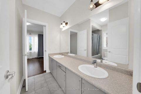 Photo 34 at 61 Ross Vennare Crescent, Kleinburg, Vaughan