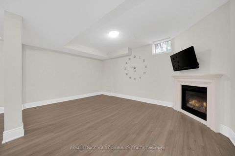 Photo 37 at 61 Ross Vennare Crescent, Kleinburg, Vaughan