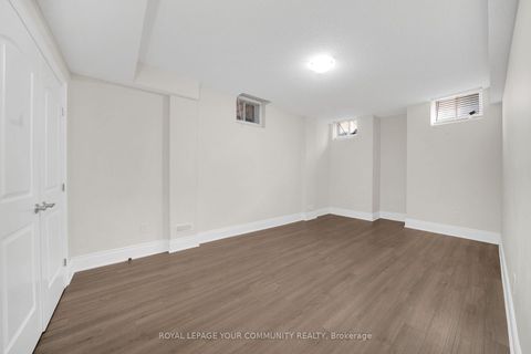 Photo 39 at 61 Ross Vennare Crescent, Kleinburg, Vaughan