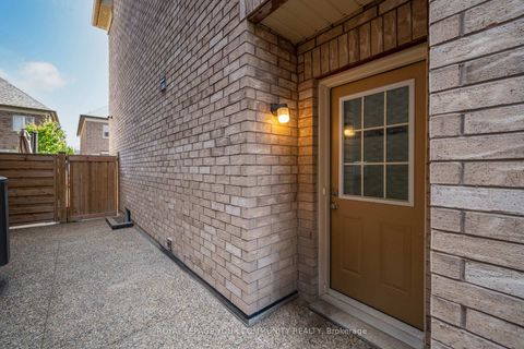 Photo 41 at 61 Ross Vennare Crescent, Kleinburg, Vaughan