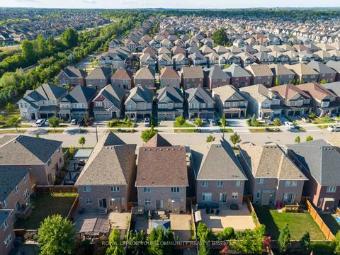 Photo 45 at 61 Ross Vennare Crescent, Kleinburg, Vaughan
