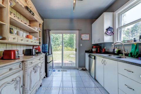 Photo 8 at 528 Big Bay Point Road, Painswick North, Barrie