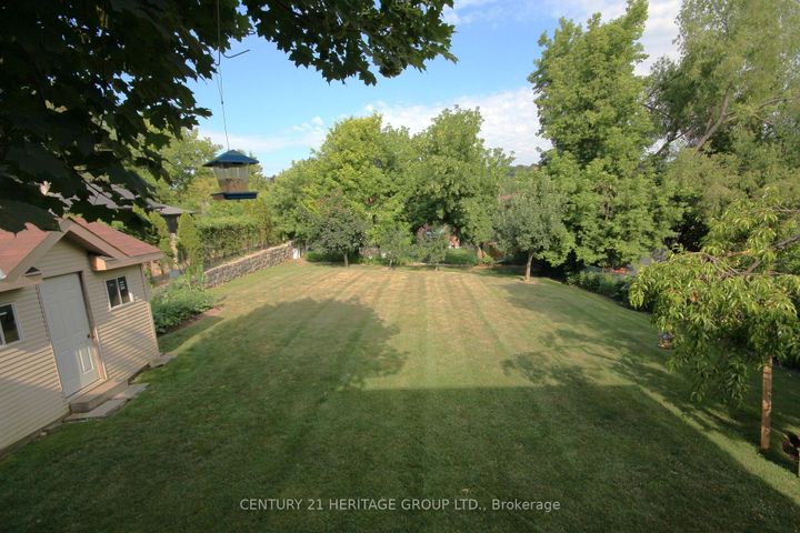 Photo 1 at 306 Simcoe Road, Bradford, Bradford West Gwillimbury