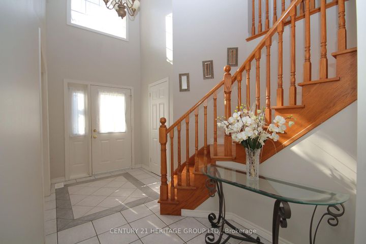 Photo 13 at 306 Simcoe Road, Bradford, Bradford West Gwillimbury