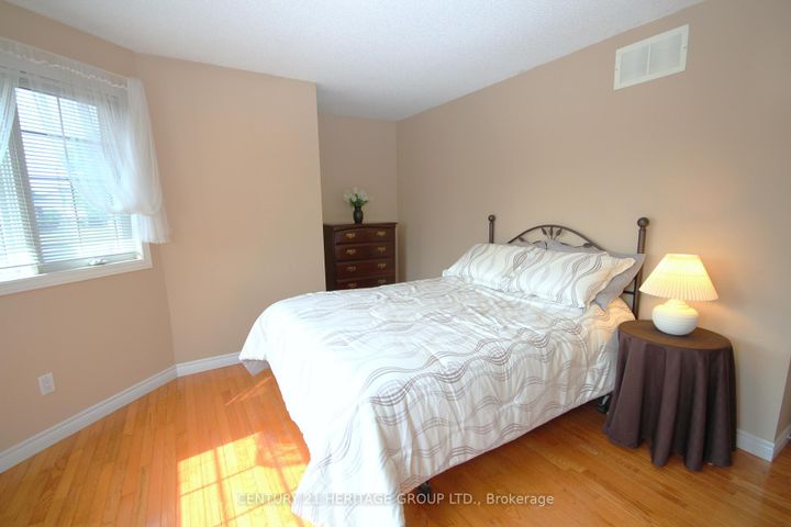 Photo 15 at 306 Simcoe Road, Bradford, Bradford West Gwillimbury