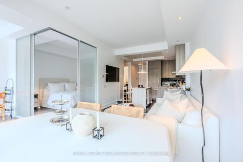 Photo 14 at 305 - 88 Davenport Road, Annex, Toronto