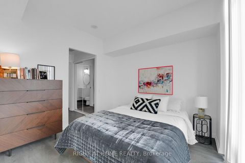Photo 7 at 1414 - 105 THE QUEENSWAY, Swansea, Toronto