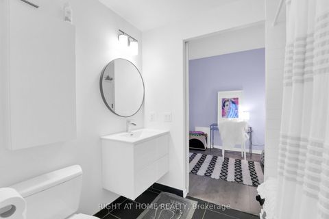 Photo 9 at 1414 - 105 THE QUEENSWAY, Swansea, Toronto