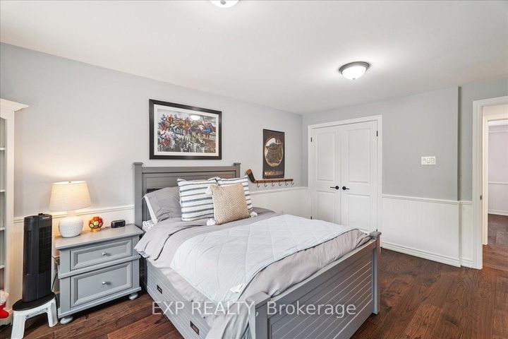 Photo 30 at 1923 Steepbank Crescent, Applewood, Mississauga