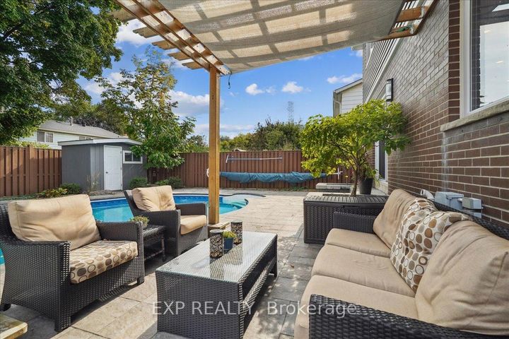 Photo 41 at 1923 Steepbank Crescent, Applewood, Mississauga