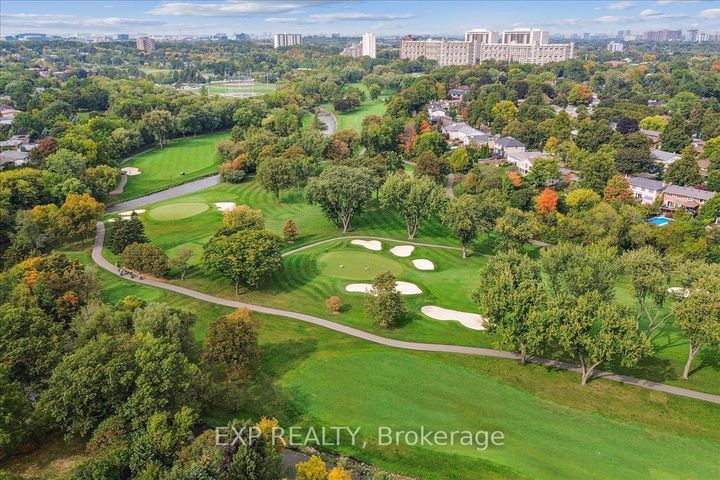 Photo 46 at 1923 Steepbank Crescent, Applewood, Mississauga