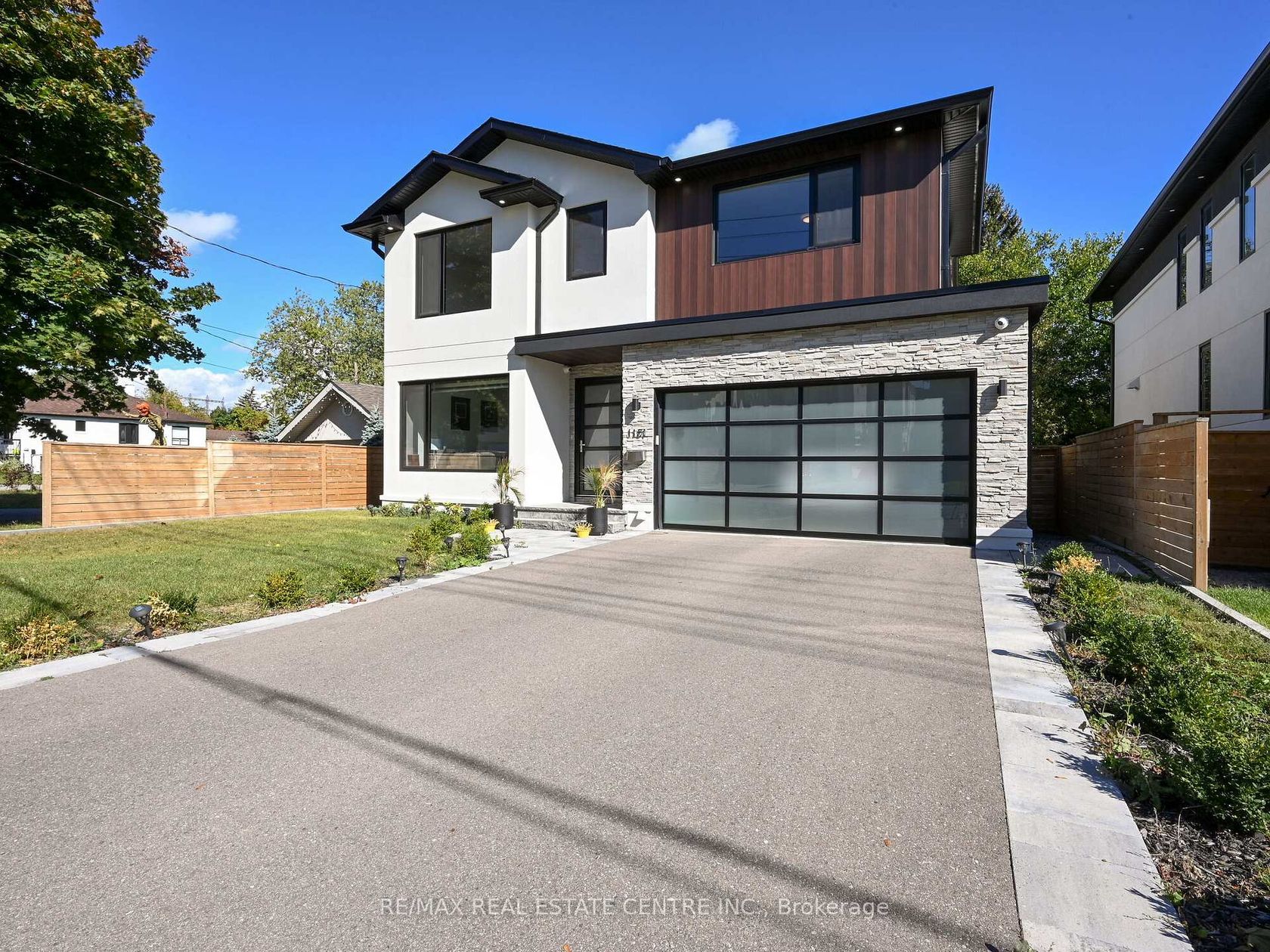 1181 Ogden Avenue, Lakeview, Mississauga by Loree Meneguzzi Real Estate 1181 Ogden Avenue, Lakeview, Mississauga