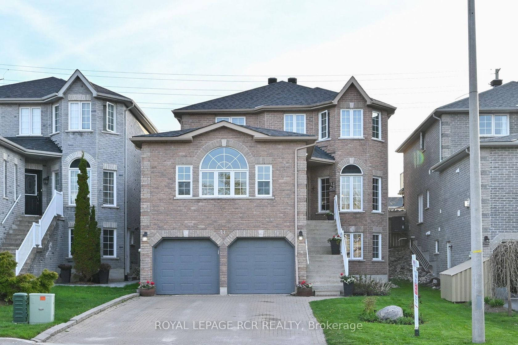 24 Tascona Court, Little Lake, Barrie photo number 2