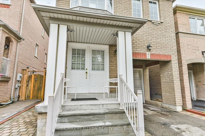 Photo 3 at 7 Via Cassia Drive, Amesbury, Toronto