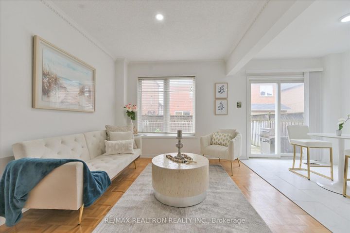 Photo 8 at 7 Via Cassia Drive, Amesbury, Toronto