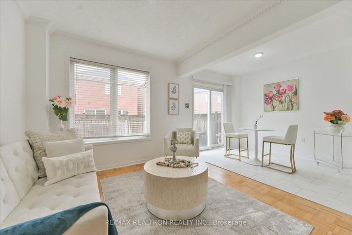 Photo 10 at 7 Via Cassia Drive, Amesbury, Toronto