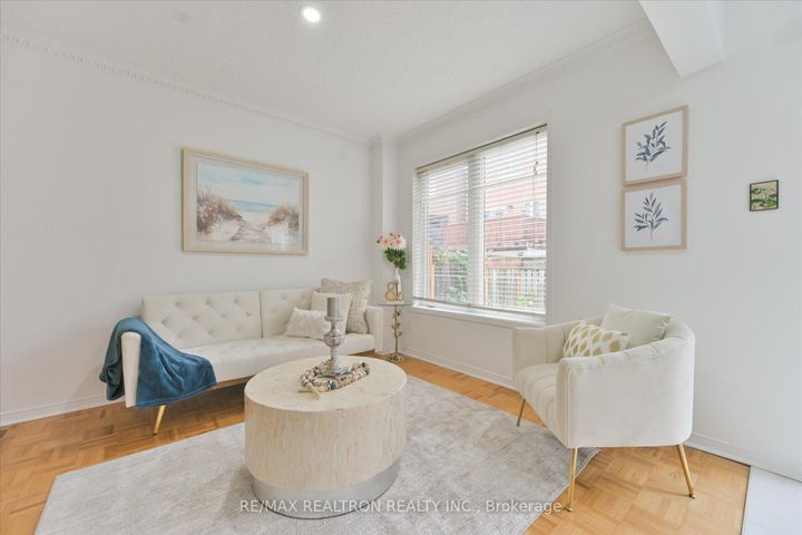 Photo 11 at 7 Via Cassia Drive, Amesbury, Toronto