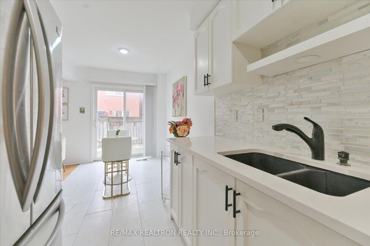 Photo 16 at 7 Via Cassia Drive, Amesbury, Toronto