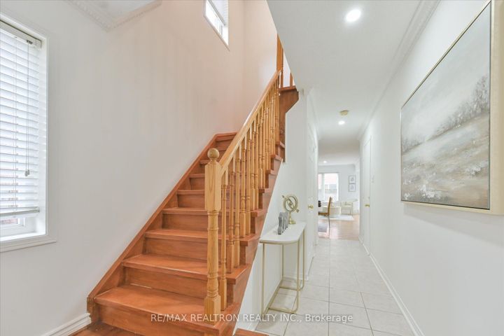 Photo 19 at 7 Via Cassia Drive, Amesbury, Toronto