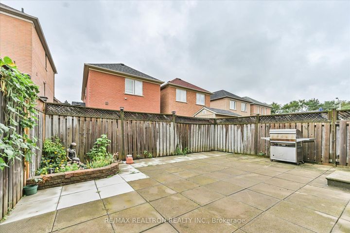 Photo 37 at 7 Via Cassia Drive, Amesbury, Toronto