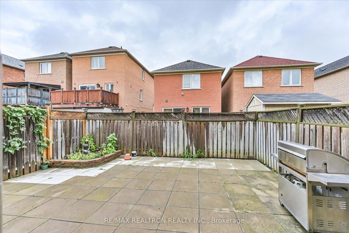 Photo 38 at 7 Via Cassia Drive, Amesbury, Toronto