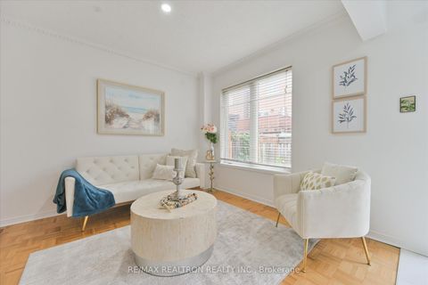 Photo 11 at 7 Via Cassia Drive, Amesbury, Toronto