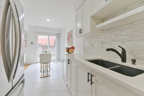 Photo 16 at 7 Via Cassia Drive, Amesbury, Toronto