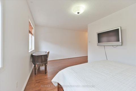 Photo 23 at 7 Via Cassia Drive, Amesbury, Toronto