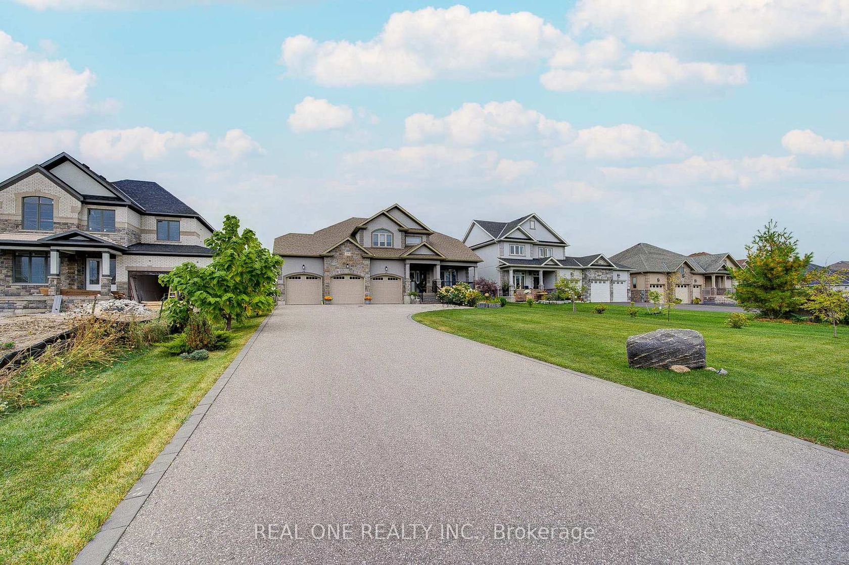 295 Sunnybrae Avenue, Stroud, Innisfil photo 1