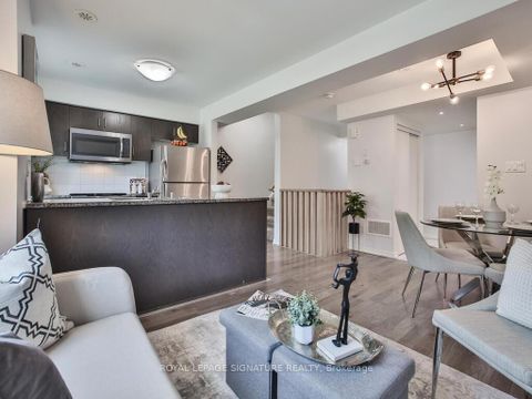 Photo 5 at 232 - 7 Applewood Lane, Etobicoke West Mall, Toronto