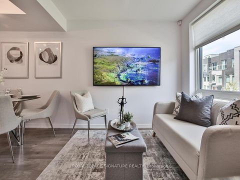 Photo 9 at 232 - 7 Applewood Lane, Etobicoke West Mall, Toronto