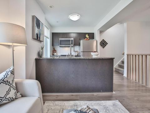 Photo 10 at 232 - 7 Applewood Lane, Etobicoke West Mall, Toronto