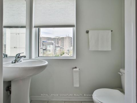 Photo 13 at 232 - 7 Applewood Lane, Etobicoke West Mall, Toronto