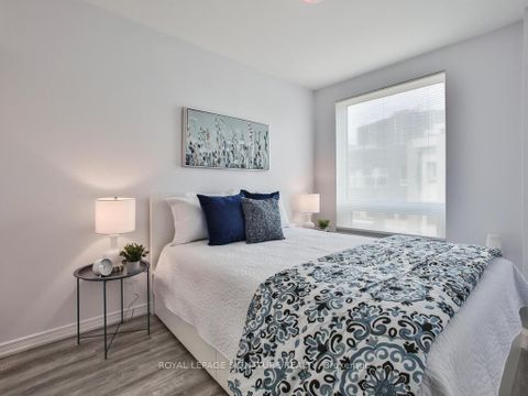 Photo 16 at 232 - 7 Applewood Lane, Etobicoke West Mall, Toronto