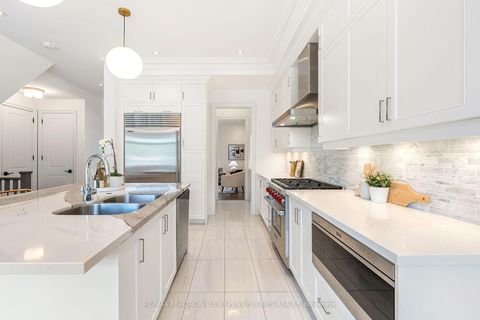 Photo 8 at 36 Creekvalley Lane, Angus Glen, Markham