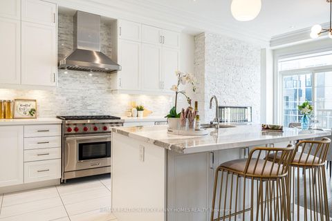 Photo 12 at 36 Creekvalley Lane, Angus Glen, Markham