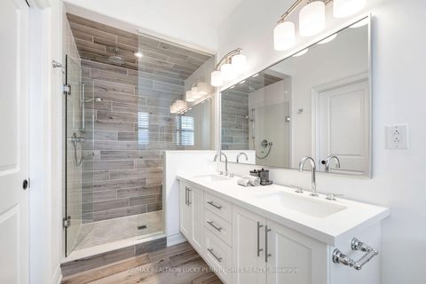 Photo 30 at 36 Creekvalley Lane, Angus Glen, Markham