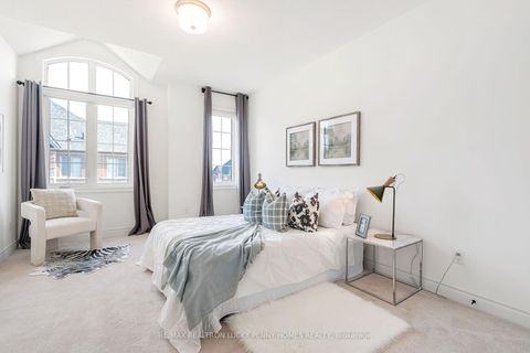 Photo 31 at 36 Creekvalley Lane, Angus Glen, Markham