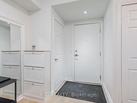 Photo 3 at 1727 - 250 Wellington Street W, Waterfront Communities C1, Toronto