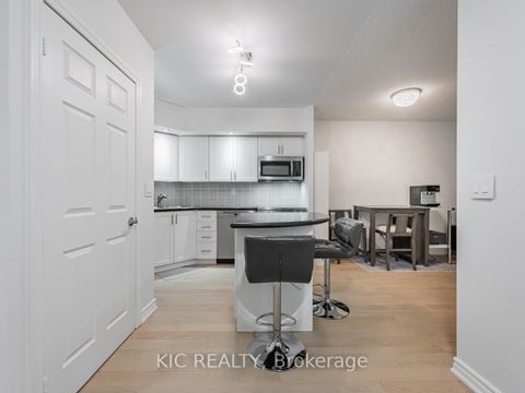 Photo 6 at 1727 - 250 Wellington Street W, Waterfront Communities C1, Toronto