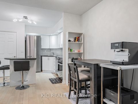 Photo 15 at 1727 - 250 Wellington Street W, Waterfront Communities C1, Toronto