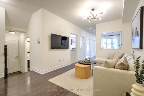 Photo 6 at 45 Catalpa Crescent, Patterson, Vaughan