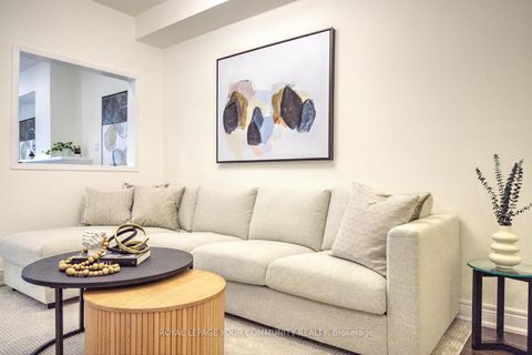 Photo 10 at 45 Catalpa Crescent, Patterson, Vaughan